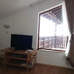 Top Lodge Apartments 3* 반스코