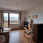 Top Lodge Apartments 반스코