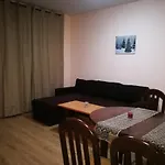 Top Lodge Apartments 3* 반스코