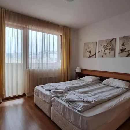 Top Lodge Apartments