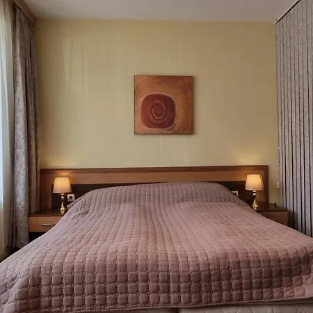 Top Lodge Apartments 3*