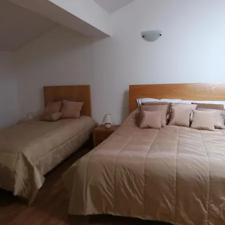 Top Lodge Apartments