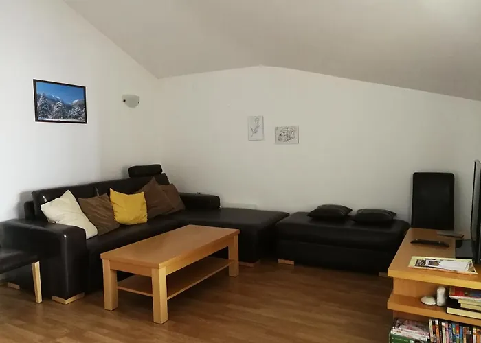 Top Lodge Apartments 3*