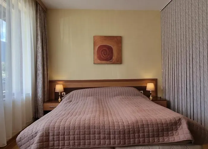 Top Lodge Apartments 3*