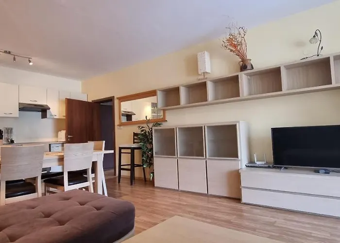 מלון דירות Top Lodge Apartments 3*